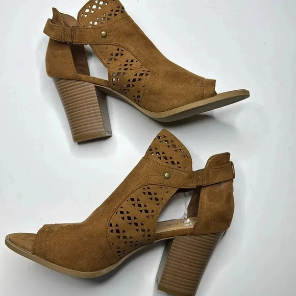 American Eagle size 11 platform sandals with block heels in tan - Picture 2 of 8